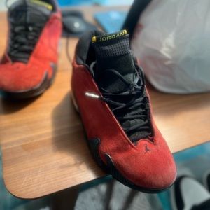 Jordan 14 “Ferrari” edition